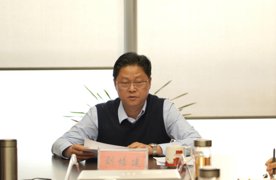 1230新聞稿-駐馬店市產(chǎn)業(yè)投資集團(tuán)有限公司召開學(xué)習(xí)貫徹落實(shí)黨的十九屆六中全會(huì)精神專題宣講報(bào)告會(huì)(2)412.png 1230新聞稿-駐馬店市產(chǎn)業(yè)投資集團(tuán)有限公司召開學(xué)習(xí)貫徹落實(shí)黨的十九屆六中全會(huì)精神專題宣講報(bào)告會(huì)(2)412.png