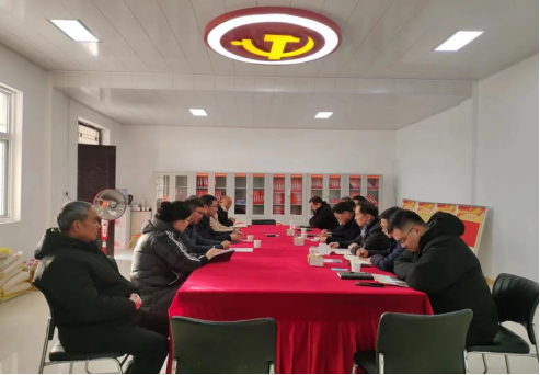 1.15市產(chǎn)投集團(tuán)赴邢寨慰問簡報(2)176.png 1.15市產(chǎn)投集團(tuán)赴邢寨慰問簡報(2)176.png