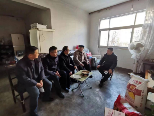 市產(chǎn)業(yè)集團2023年春節(jié)前夕走訪慰問困難黨員和老黨員老干部219.png 市產(chǎn)業(yè)集團2023年春節(jié)前夕走訪慰問困難黨員和老黨員老干部219.png