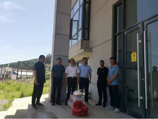 7.7集團(tuán)2023年夏季送清涼慰問活動簡報(1)464.png 7.7集團(tuán)2023年夏季送清涼慰問活動簡報(1)464.png