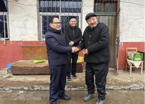 新春送溫暖 慰問暖人心—產(chǎn)業(yè)集團(tuán)活動(dòng)新聞稿0205(1)(3)347.png 新春送溫暖 慰問暖人心—產(chǎn)業(yè)集團(tuán)活動(dòng)新聞稿0205(1)(3)347.png