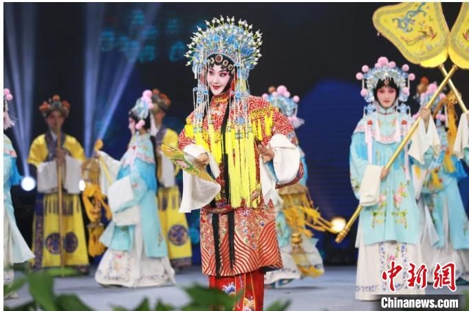 圖為，漢劇《貴妃醉酒》演出現(xiàn)場 武漢文旅局供圖