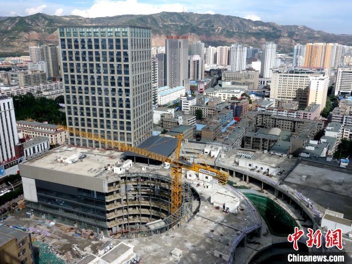 資料圖：城中區(qū)某商品住宅樓。 孫睿 攝
