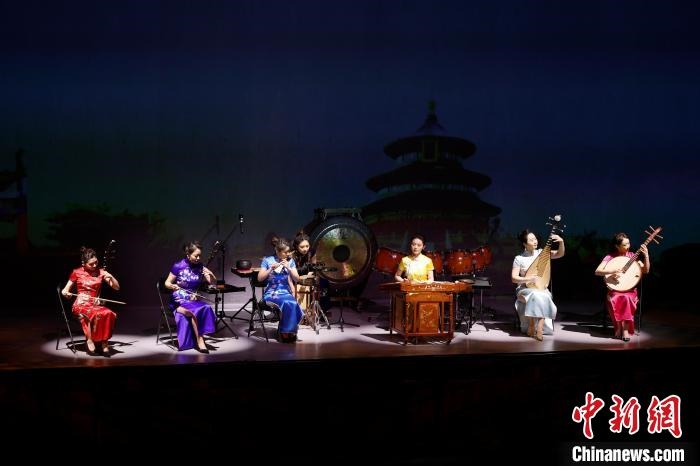 6日，“相約北京”奧林匹克文化節(jié)暨第22屆“相約北京”國(guó)際藝術(shù)節(jié)在京開幕。　<a target='_blank' href='/'>中新社</a>記者 富田 攝