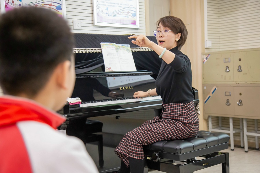 呼市四中、貝爾路小學教育集團、大學路教育集團三校音樂聯(lián)合教研活動.jpg