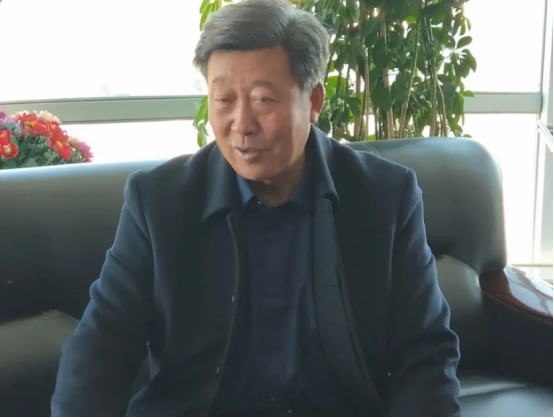 世界地球日，不忘治沙人1694.png