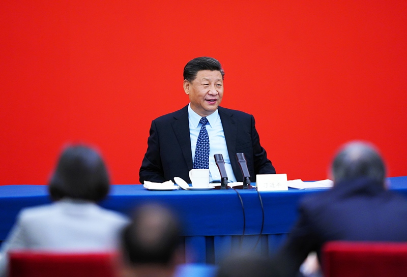 2020年5月23日上午，習近平總書記看望參加全國政協(xié)十三屆三次會議的經(jīng)濟界委員，并參加聯(lián)組會，聽取意見和建議。