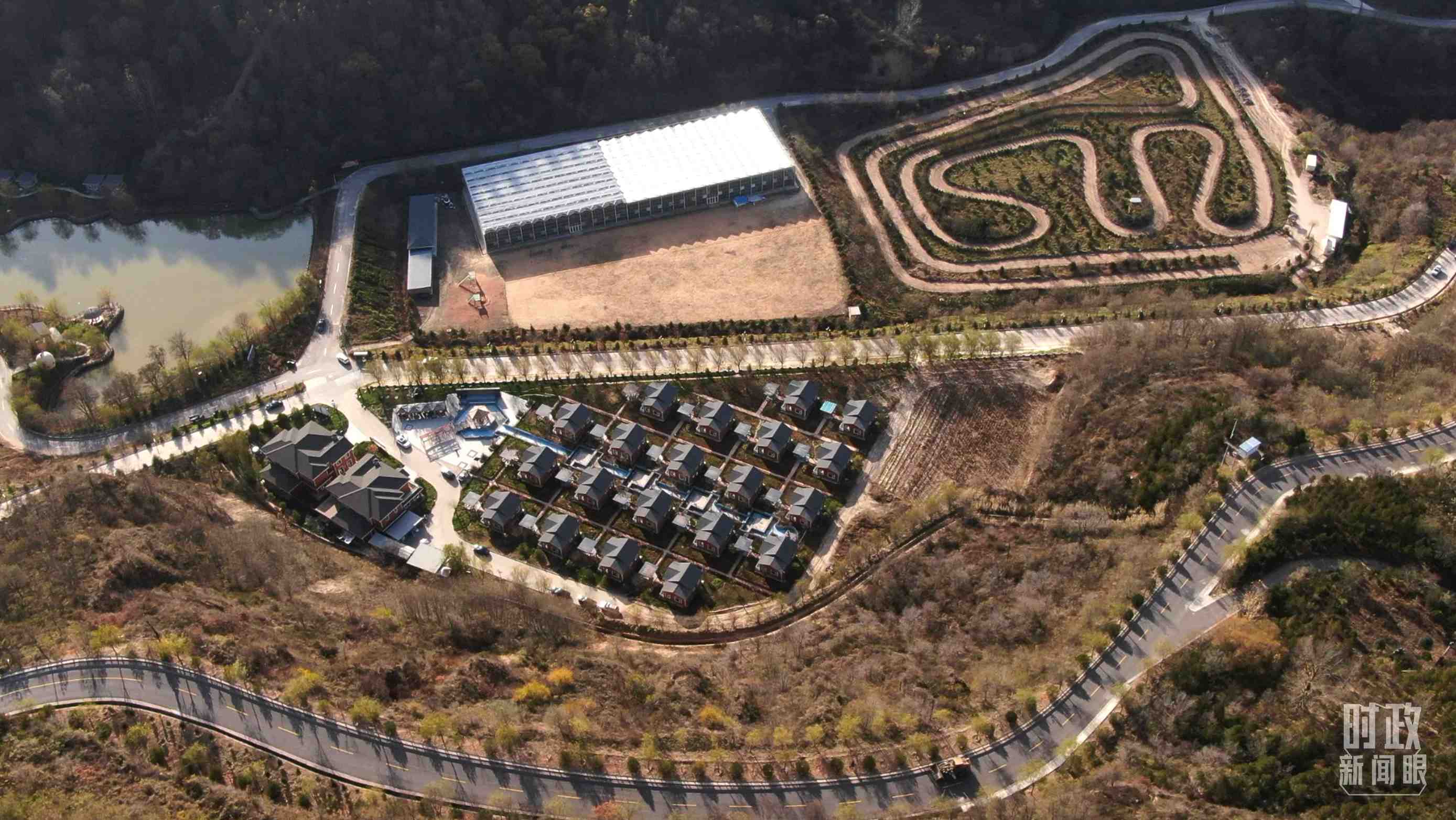 △延安市安塞區(qū)高橋鎮(zhèn)南溝村。2022年10月，總書記曾到這里考察調(diào)研。（總臺(tái)記者劉海濤、錢金庫(kù)拍攝）