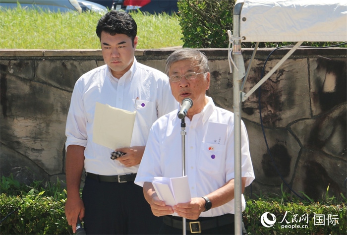 藤澤市市長(zhǎng)鈴木恒夫在紀(jì)念儀式上致辭。人民網(wǎng) 許可攝