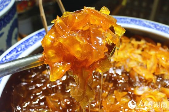 以柚子為原料做的蜂蜜柚子膏。 人民網記者 劉賓攝