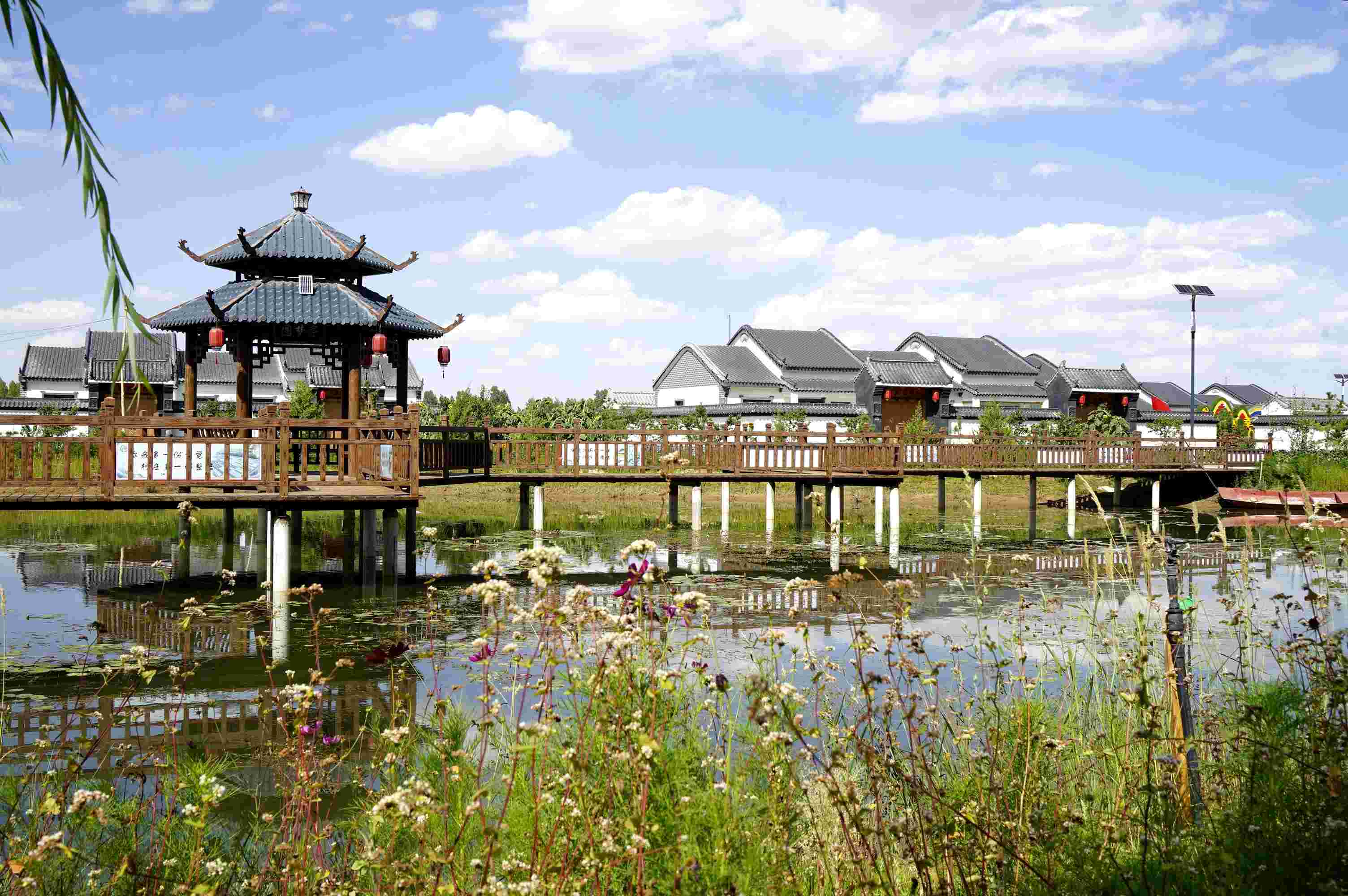 黃家堡村，筑夢(mèng)新居。張文博攝