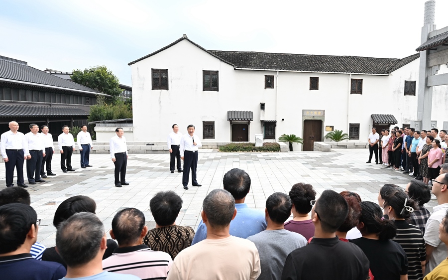 9月20日下午，習近平總書記在楓橋經驗陳列館考察。新華社記者 燕雁 攝
