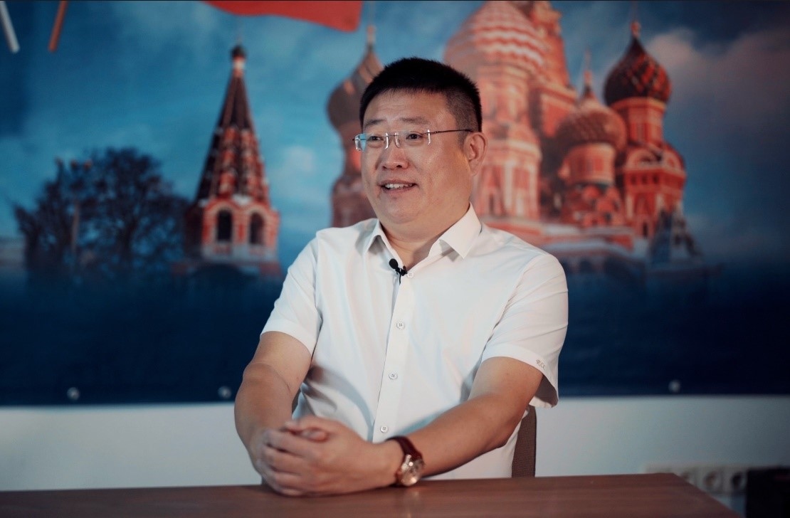 中俄人文合作發(fā)展中心主席尹斌接受人民網(wǎng)記者采訪。人民網(wǎng)記者 馬天翼攝