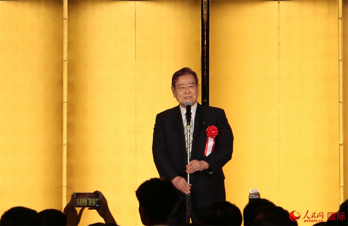 日中協(xié)會會長野田毅致祝酒辭。人民網(wǎng) 許可攝