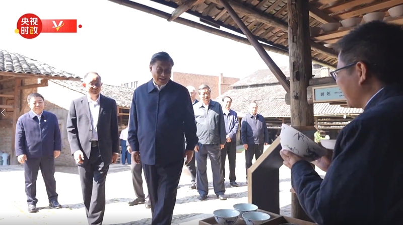 2023年10月11日，習近平在江西景德鎮(zhèn)考察。（視頻截圖）