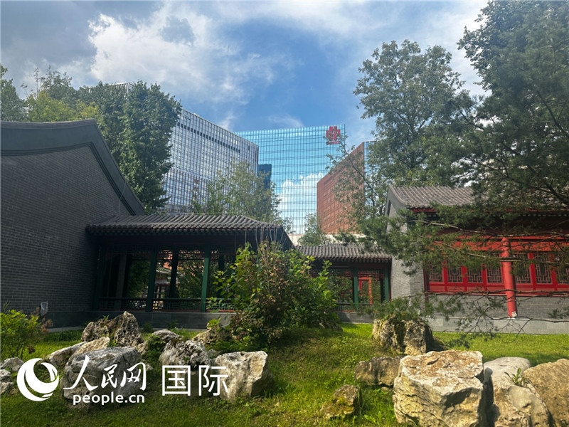 莫斯科中國貿易中心的中式園林“華銘園”一角。人民網記者 申佳平攝