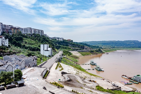 建成后的西沱鎮(zhèn)岸線環(huán)境綜合整治工程局部。受訪者供圖