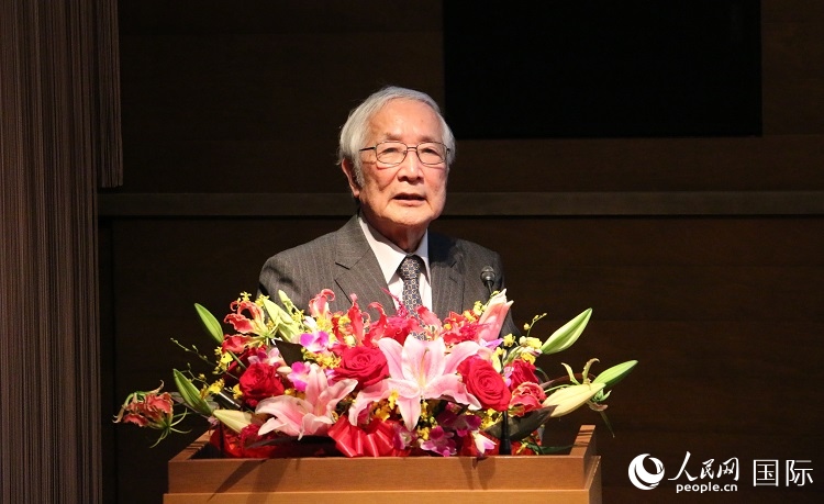 日中科學(xué)技術(shù)交流協(xié)會(huì)會(huì)長(zhǎng)山脅道夫致辭。人民網(wǎng) 許可攝
