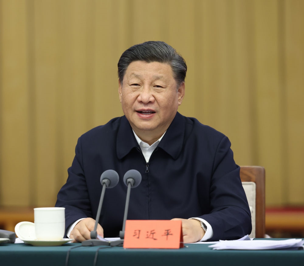 2021年10月22日下午，中共中央總書記、國(guó)家主席、中央軍委主席習(xí)近平在山東省濟(jì)南市主持召開深入推動(dòng)黃河流域生態(tài)保護(hù)和高質(zhì)量發(fā)展座談會(huì)并發(fā)表重要講話。新華社記者 謝環(huán)馳 攝
