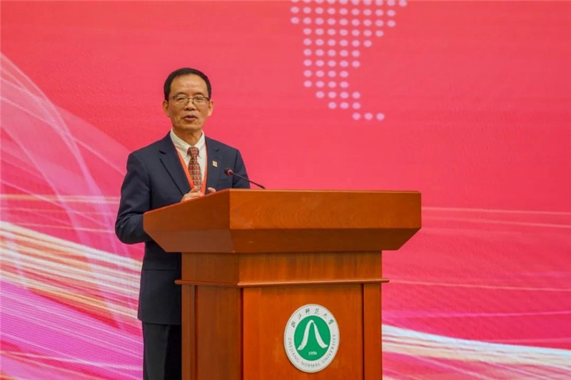 國務(wù)院學(xué)位委員會(huì)區(qū)域國別學(xué)學(xué)科評議組秘書長、浙江師范大學(xué)非洲研究院（非洲區(qū)域國別學(xué)院）院長劉鴻武致辭。主辦方供圖