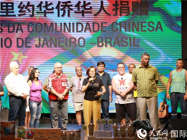 捐贈活動中方發(fā)起人之一的孫特英女士在捐贈活動中致辭。人民網(wǎng)記者 陳海琪攝