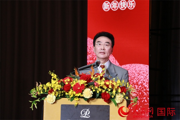 在日中國企業(yè)協(xié)會(huì)會(huì)長王家馴致辭。人民網(wǎng) 許可攝