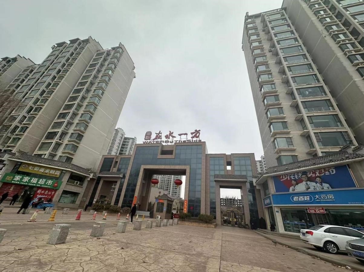 甘肅省永靖縣“在水一方”小區(qū)。人民網(wǎng)記者 馬昌攝