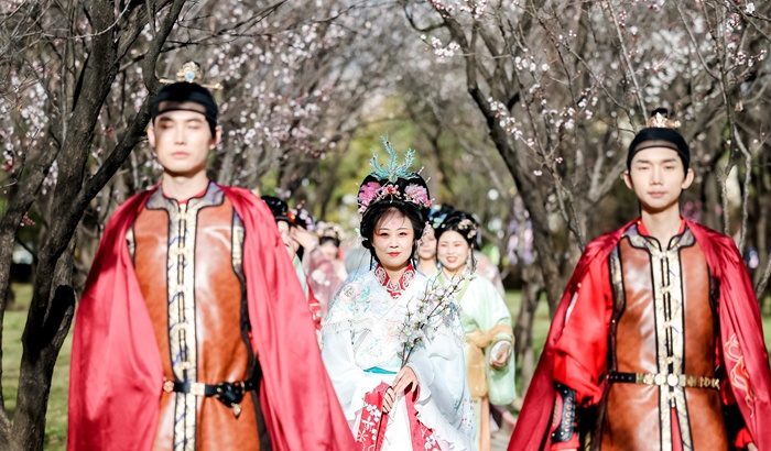 第七屆杏花節(jié)上的漢服巡游。受訪方供圖