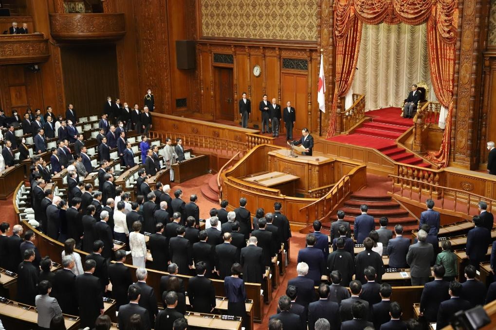 這是1月26日在日本東京拍攝的日本第213屆國會開幕式現(xiàn)場。新華社記者姜俏梅攝