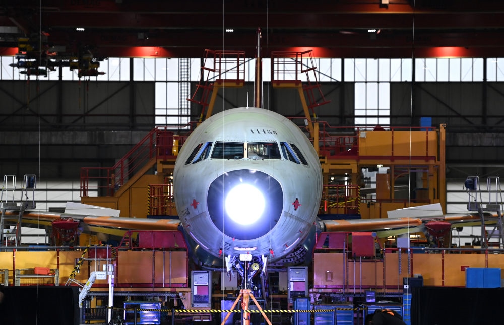 2022年11月9日，在空客天津總裝線，其首架空客A321飛機上線開始總裝。新華社記者 趙子碩 攝