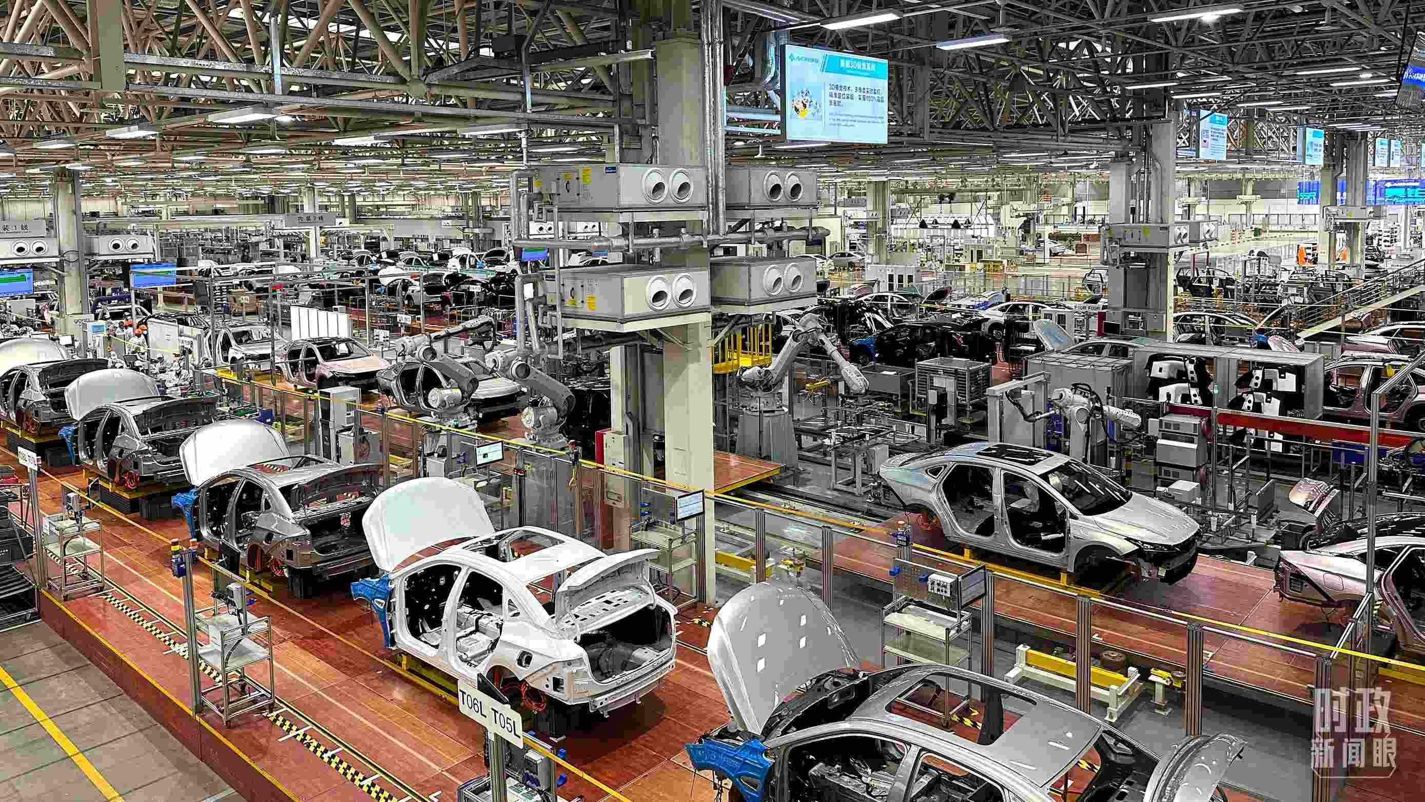 廣州廣汽埃安總裝車間智能生產(chǎn)線。2023年4月，習(xí)近平曾到這里考察。（總臺央視記者趙化拍攝）