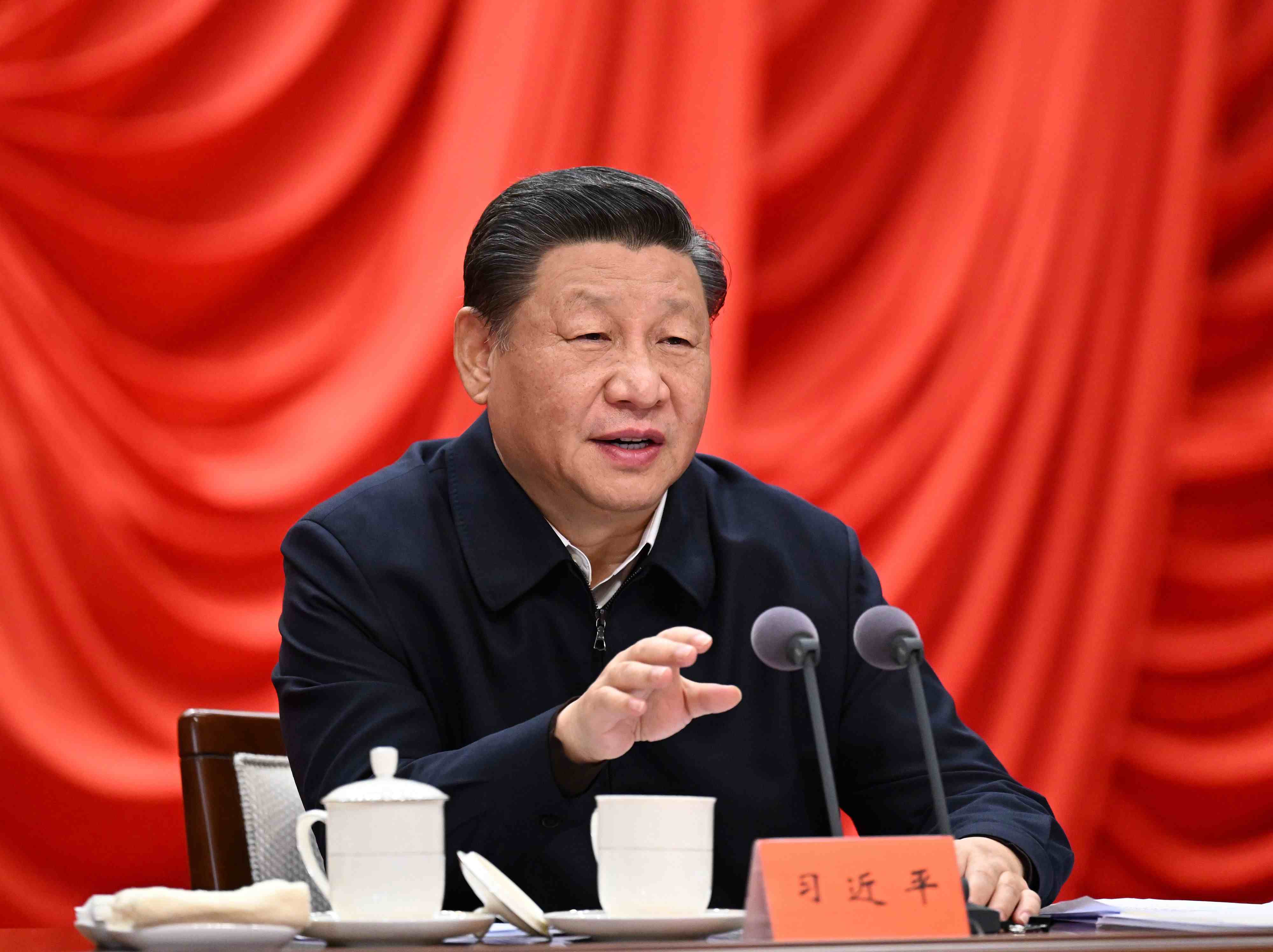 △ 2022年1月11日，習近平總書記在省部級主要領導干部學習貫徹黨的十九屆六中全會精神專題研討班開班式上發(fā)表重要講話，強調(diào)全黨同志都要明大德、守公德、嚴私德。