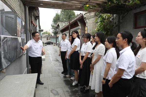 北京大中小學(xué)思政教師赴實(shí)踐教學(xué)基地現(xiàn)場(chǎng)備課。北京市教委供圖