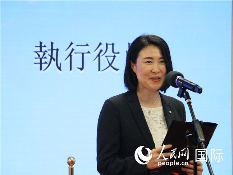 日本航空株式會(huì)社執(zhí)行役員西原口香織致辭。人民網(wǎng) 許可攝