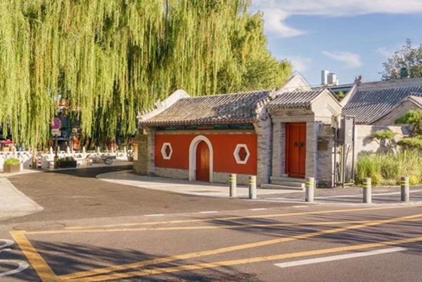 北京建筑大學(xué)古建保護(hù)與利用專業(yè)師生對北京德勝門內(nèi)大街開展空間品質(zhì)綜合提升項目，圖為項目竣工后的實景圖。校方供圖
