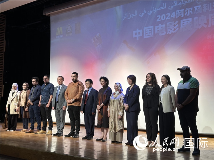 中阿兩國官員、電影行業(yè)從業(yè)者、媒體代表等出席開幕式 郝瑞敏攝
