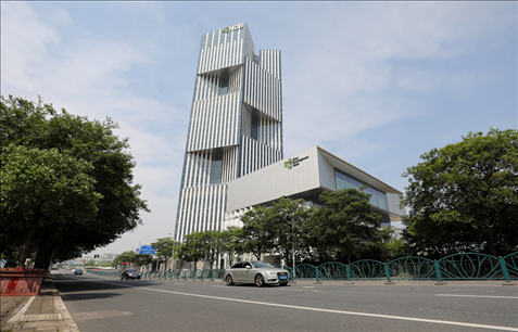 這是位于上海浦東新區(qū)世博園區(qū)的新開發(fā)銀行總部大樓（2022年6月17日攝）。新華社記者 方喆 攝
