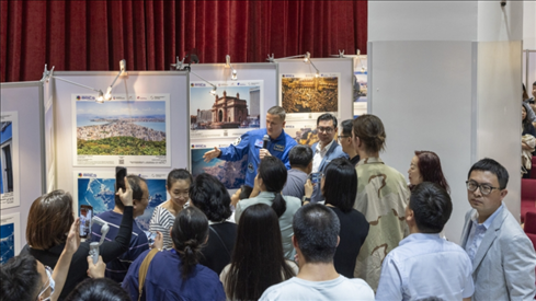 5月29日，“宇宙·金磚國家”圖片巡回展在北京舉辦，活動現(xiàn)場吸引了眾多中國觀眾。北京俄羅斯文化中心供圖