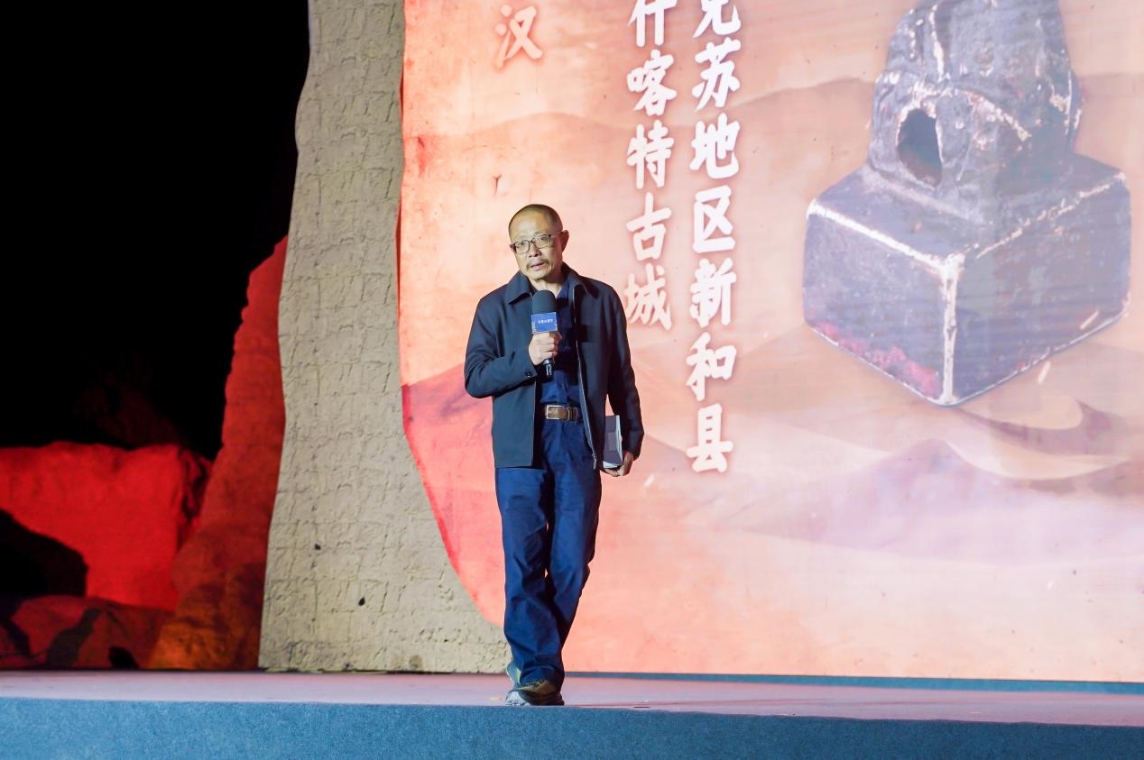 陳凌在“何以中國·五星出東方”網絡主題宣傳活動現(xiàn)場演講。人民視頻供圖