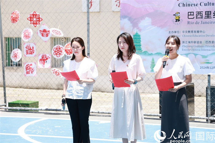 詩(shī)歌朗誦《我的南方和北方》表達(dá)了對(duì)祖國(guó)家鄉(xiāng)大好河山的熱愛(ài)。人民網(wǎng)記者 陳海琪攝