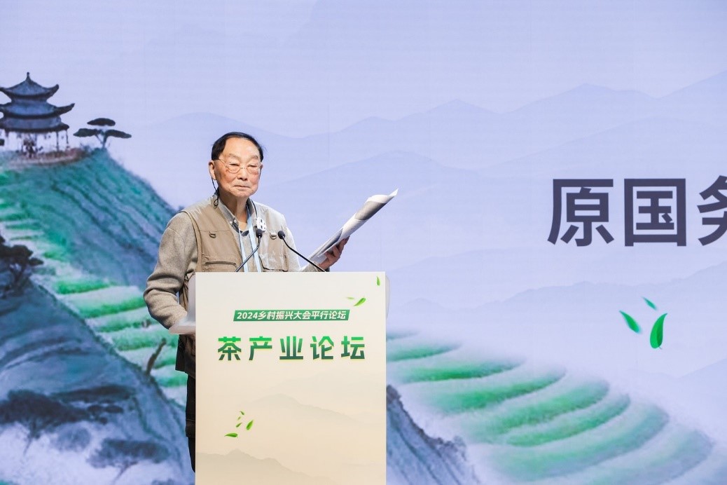 全國農(nóng)業(yè)科技創(chuàng)業(yè)創(chuàng)新聯(lián)盟主席，原國務(wù)院參事、國務(wù)院扶貧辦主任、農(nóng)業(yè)部副部長劉堅(jiān)致辭