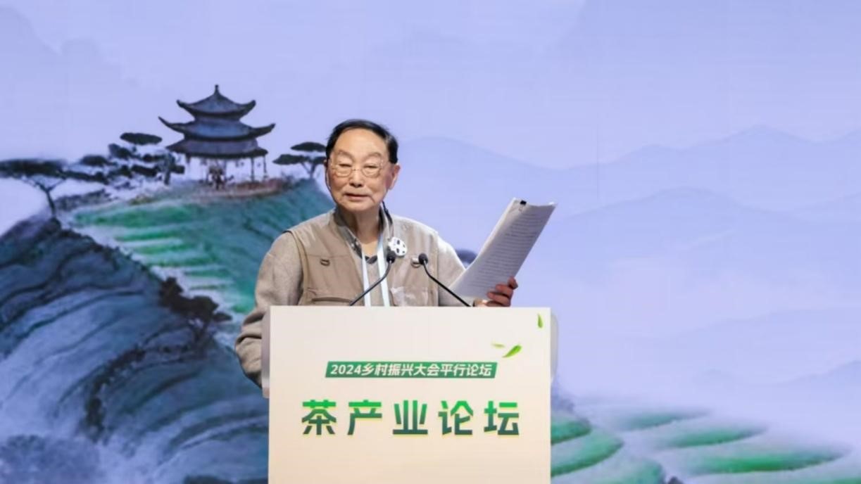 全國農(nóng)業(yè)科技創(chuàng)業(yè)創(chuàng)新聯(lián)盟主席，原國務(wù)院參事、國務(wù)院扶貧辦主任、農(nóng)業(yè)部副部長(zhǎng)劉堅(jiān)發(fā)言