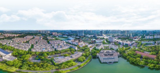 成都理工大學(xué)全景航拍圖。成都理工大學(xué)供圖