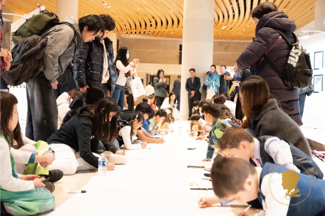 第三屆國際藝術聯(lián)創(chuàng)聯(lián)展盛大開幕。法中交流促進會供圖