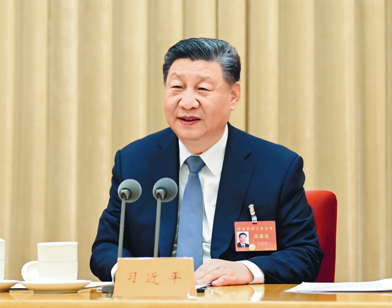 2024年12月11日至12日，中央經(jīng)濟(jì)工作會(huì)議在北京舉行。中共中央總書記、國(guó)家主席、中央軍委主席習(xí)近平出席會(huì)議并發(fā)表重要講話。 新華社記者 謝環(huán)馳/攝