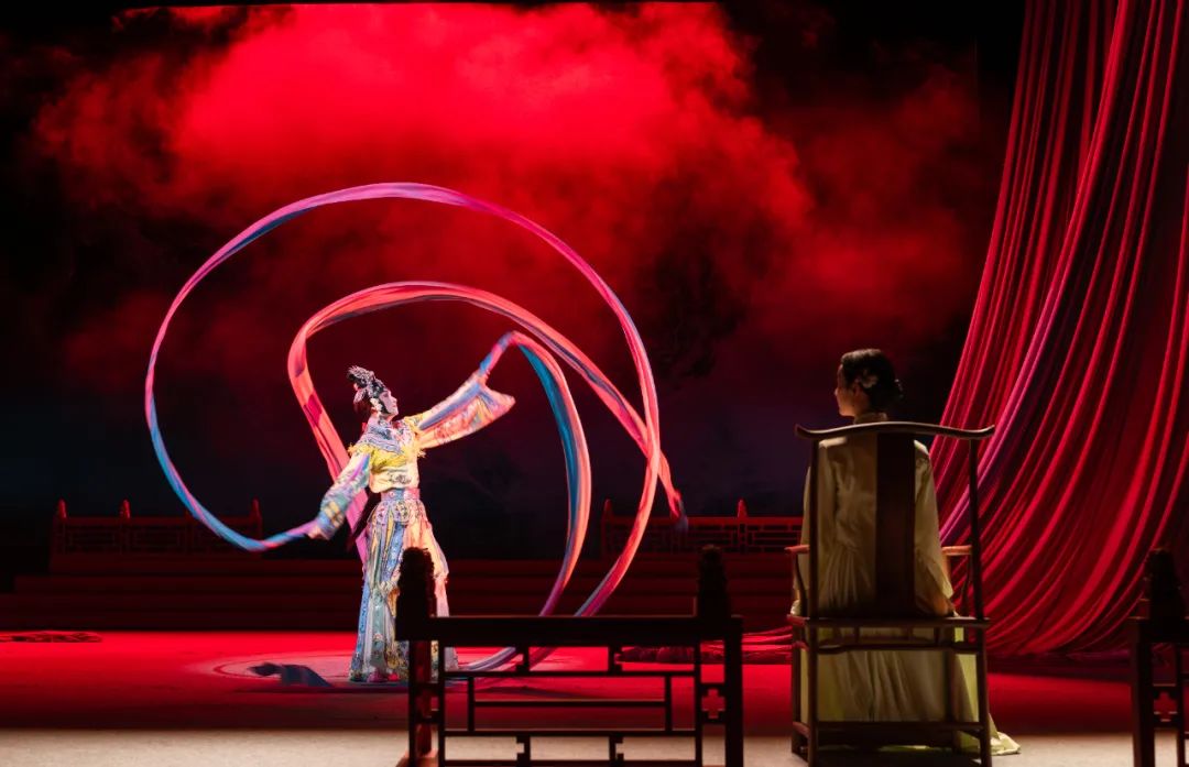 演出現(xiàn)場(chǎng)。北京人藝供圖
