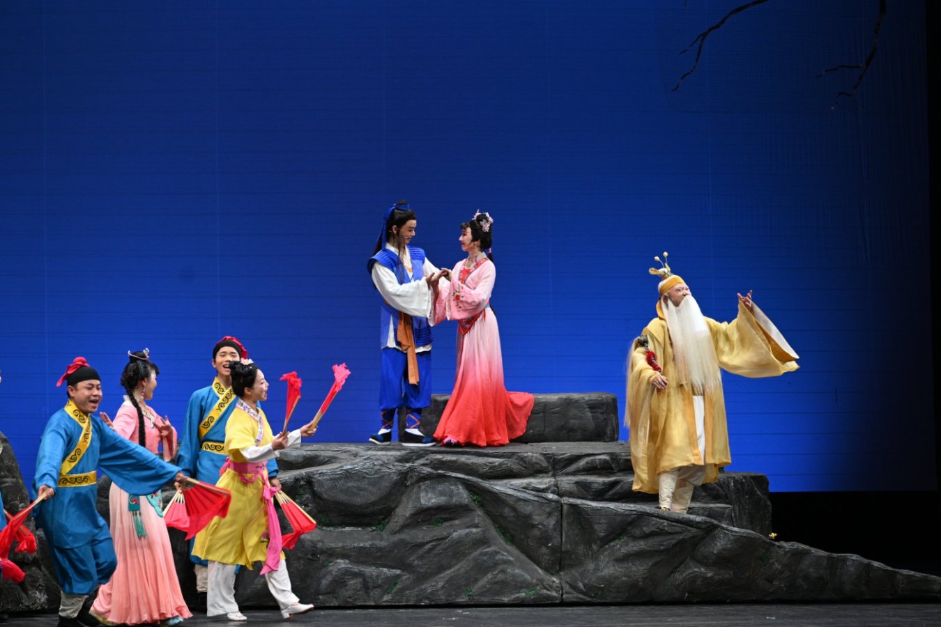 《七妹與蛇郎》演出劇照。國(guó)家大劇院供圖