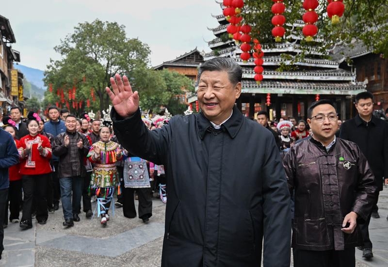 △2025年3月17日，習近平總書記在貴州黎平縣肇興侗寨考察。