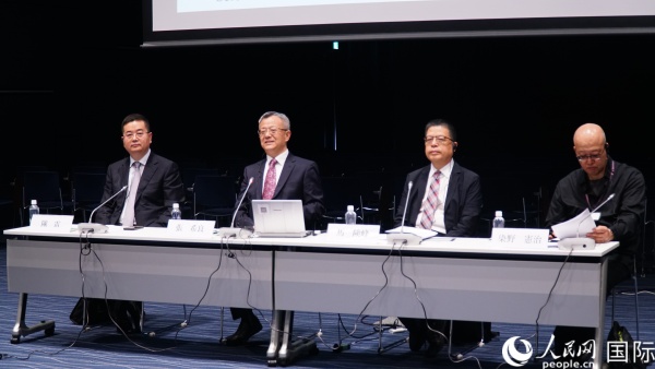 與會專家熱切交流。人民網(wǎng) 蔣曉辰攝